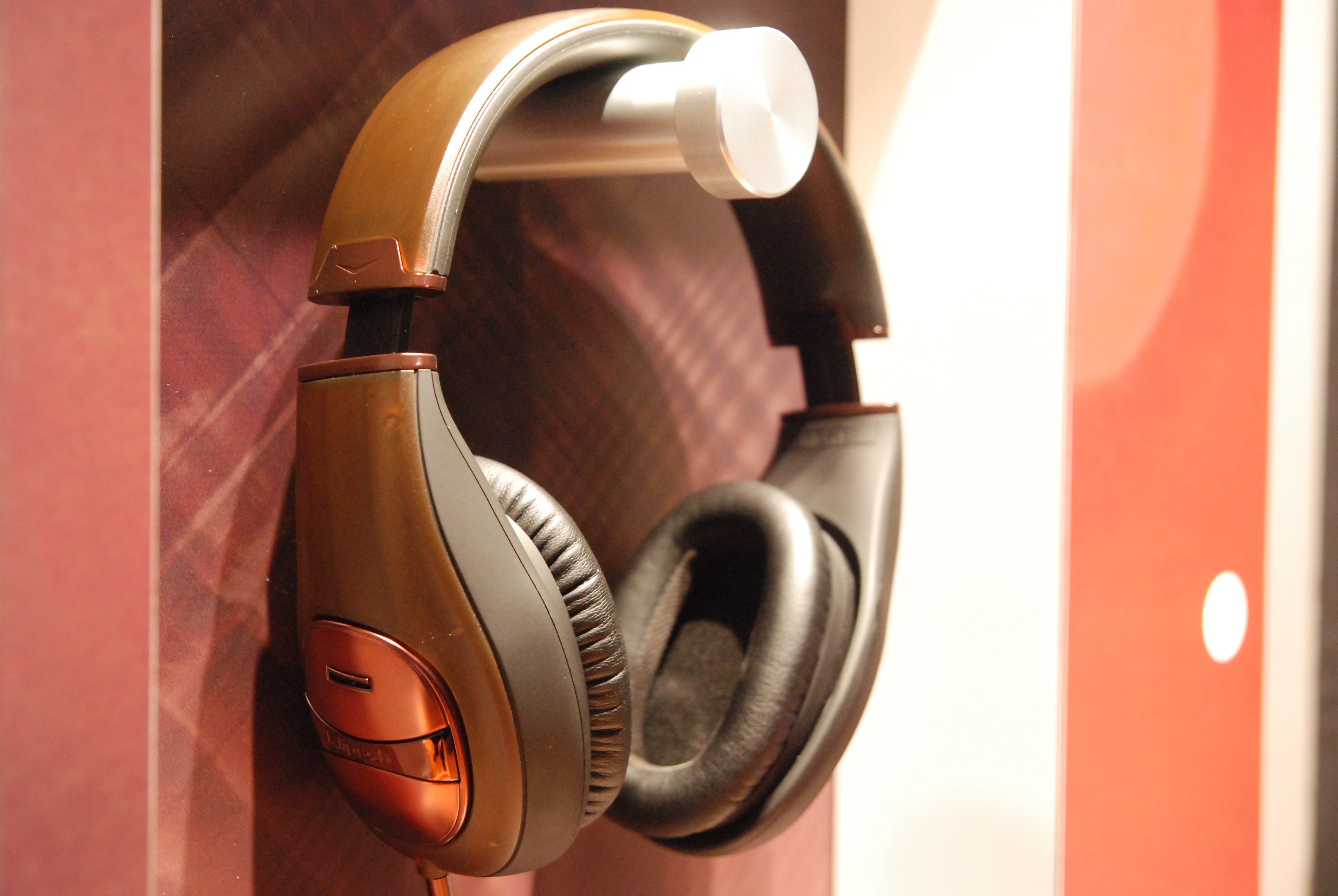 Klipsch Mode noise-canceling headphones