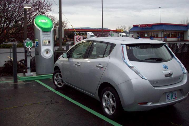 Nissan Leaf charging