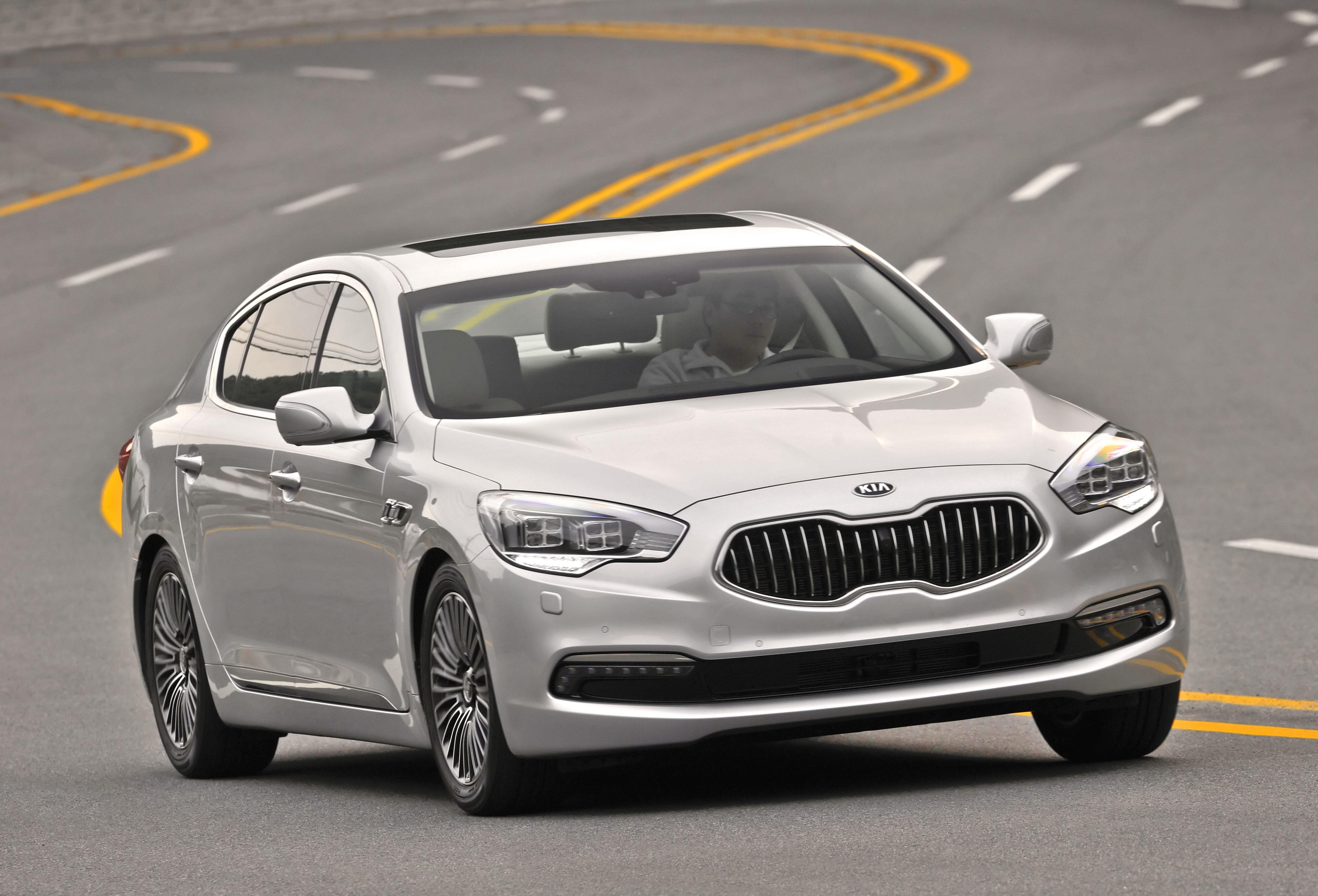 Kia names K9 luxury sedan Quoris outside Korean market