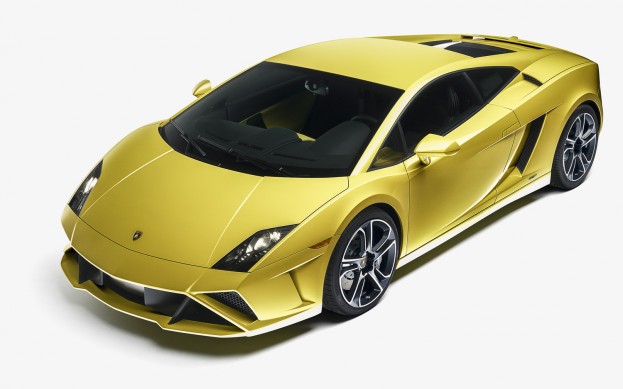 2013 Lamborghini Gallardo LP 560-4 coupe front three-quarter view