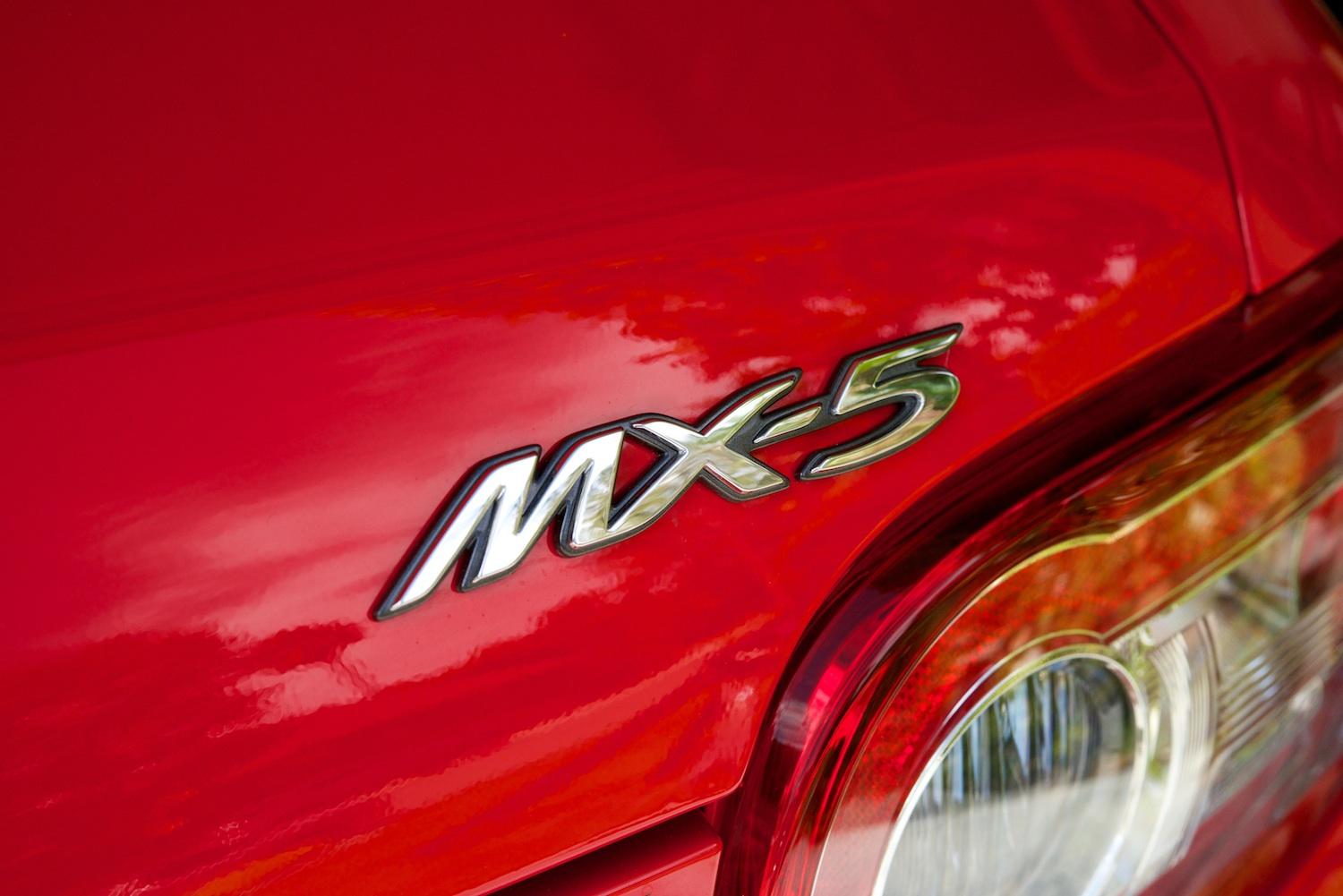 Mazda MX-5 logo