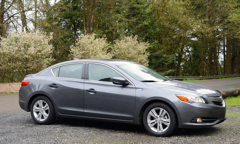 2013 acura ilx hybrid review exterior right