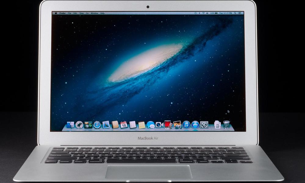 MacBook Air 2013 review front