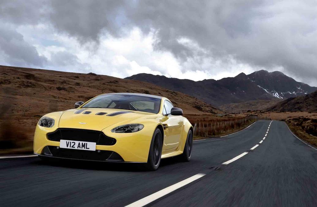 Aston Martin V12 Vantage S front three quarter driving