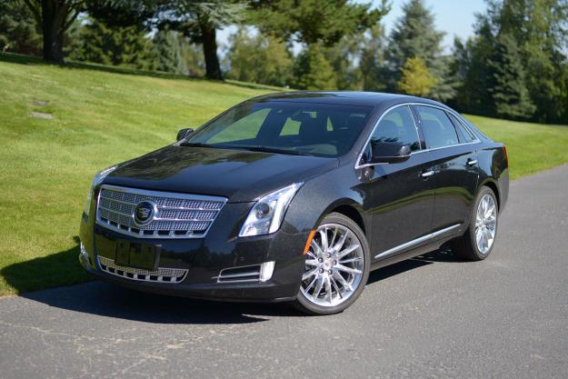 2013 Cadillac XTS exterior front left angle