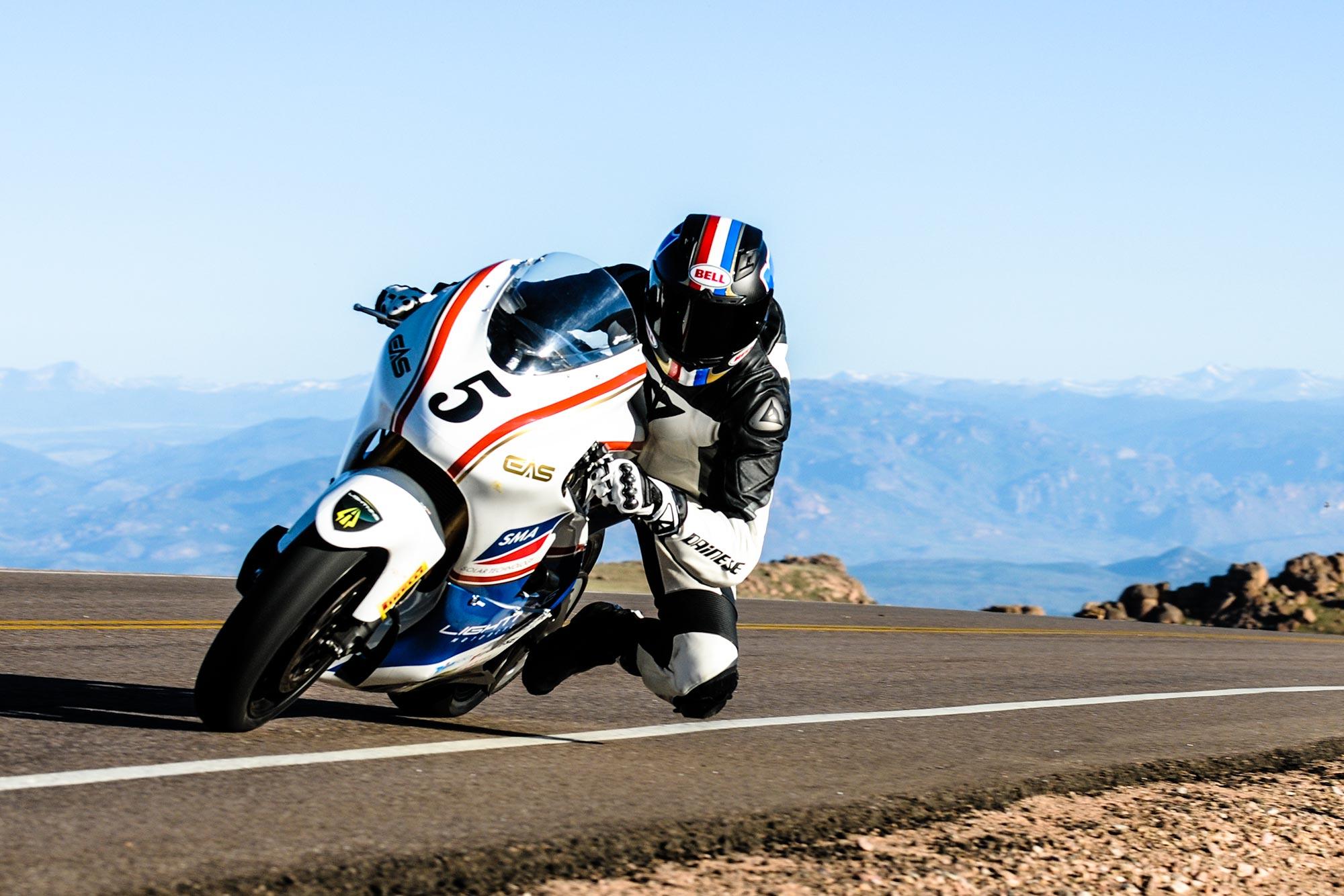 carlin-dunne-pikes-peak-international-hill-climb-lightning-motorcycles-jensen-beeler