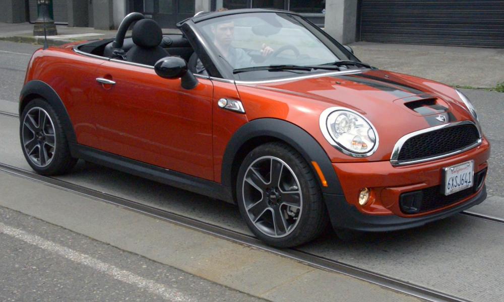 2013 MINI Cooper S Roadster exterior front right motion