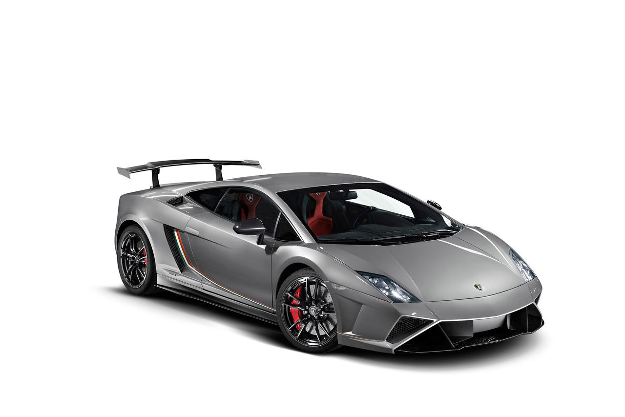 Lamborghini LP570-4 Squadra Corse front three quarter