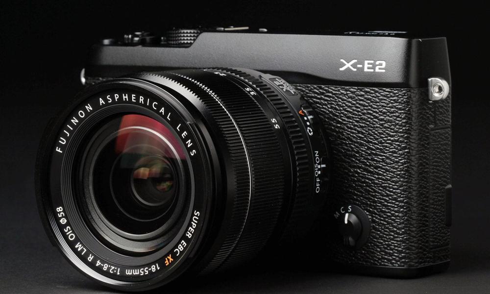 Fujifilm X E2 front left angle