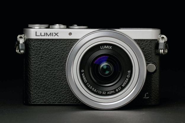 Lumix Panasonic GM front open