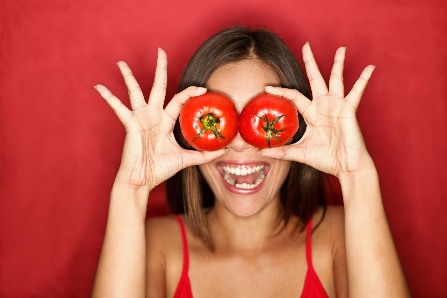 tomatoes taste great again bigstock tomato woman 22028879