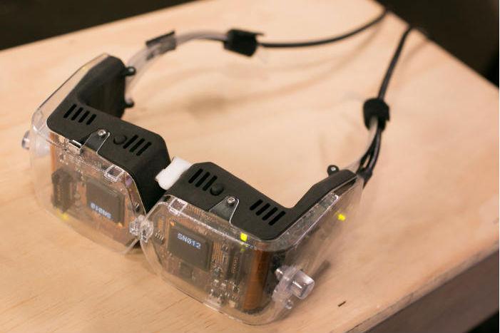 avegants new virtual retinal display is like oculus rift on steroids