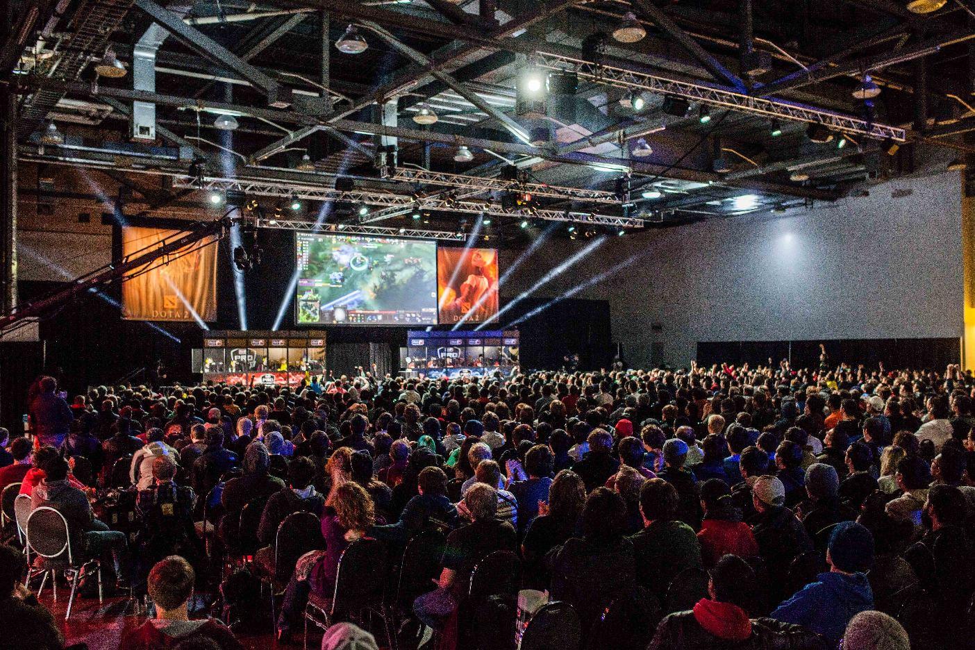 two champions crowned major league gaming championships dota 2 crowd during the mlg final day photo by enrique espinoza