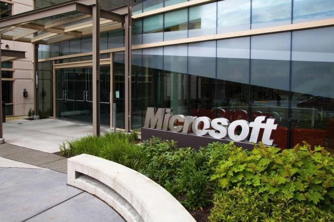 microsoft launches ebay store hq