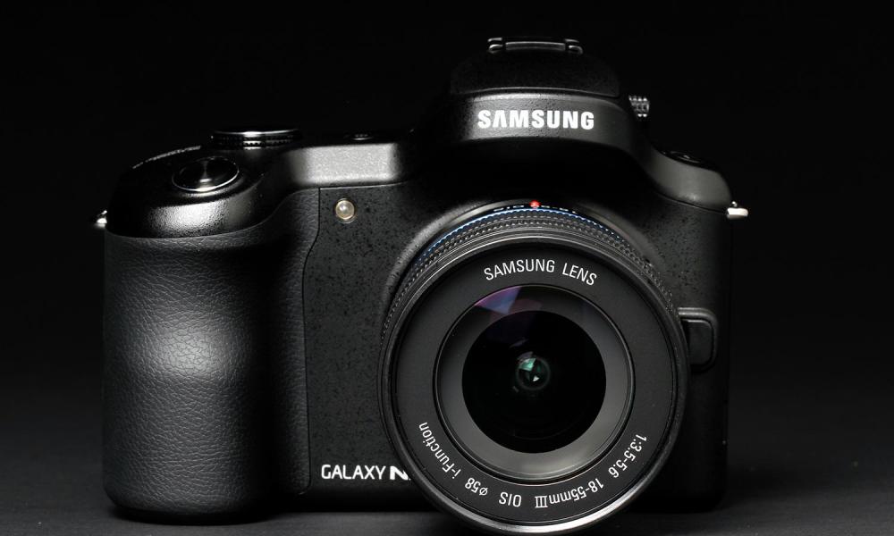 Samsung Galaxy NX front