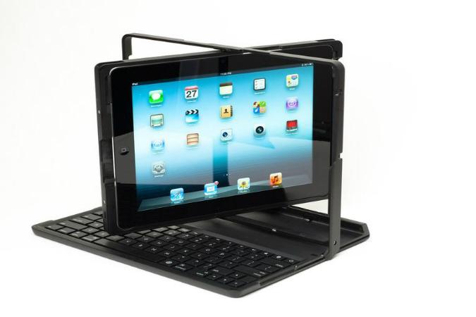 ipad case lets use like laptop adds full keyboard well dock