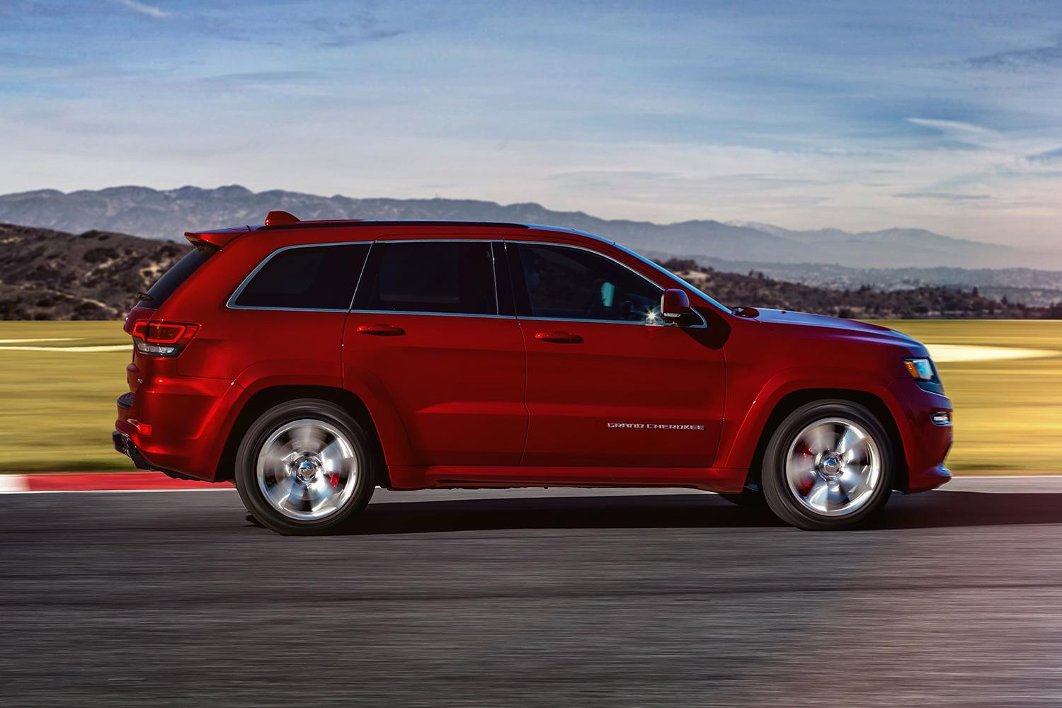 2014-Jeep-Grand-Cherokee-SRT-right