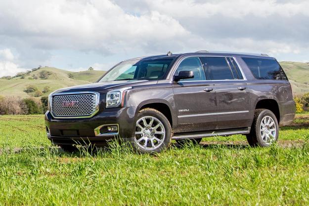 2015 GMC Yukon XL Denali front angle