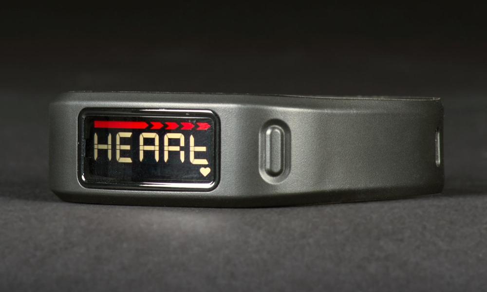 Garmin Vivo review heart front