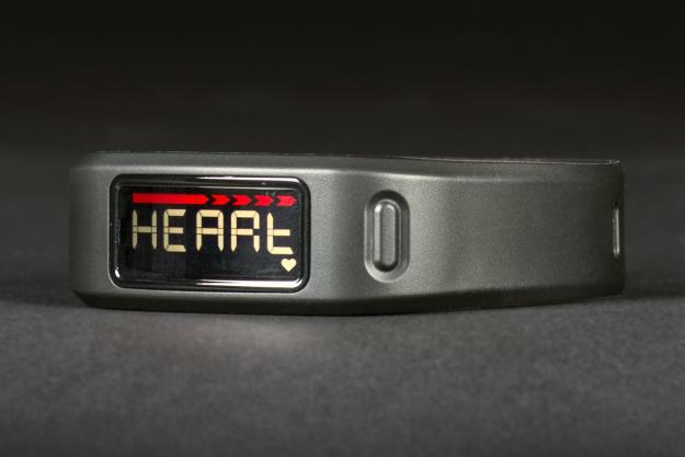 Garmin Vivo review heart front