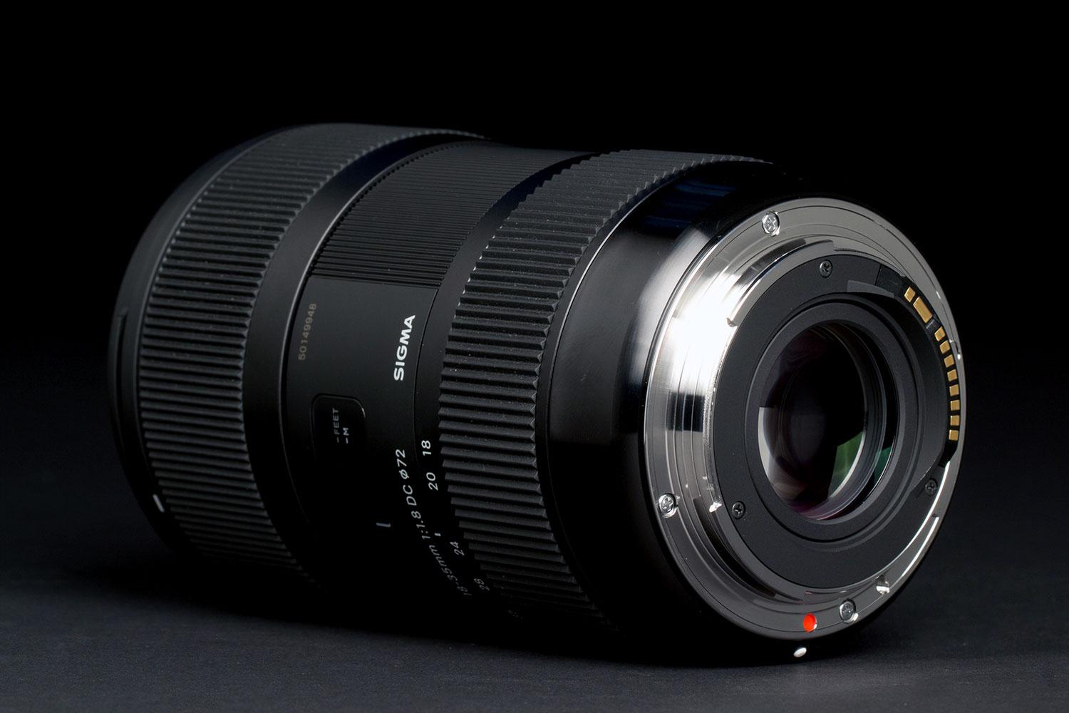 Sigma 18 35mm back side angle