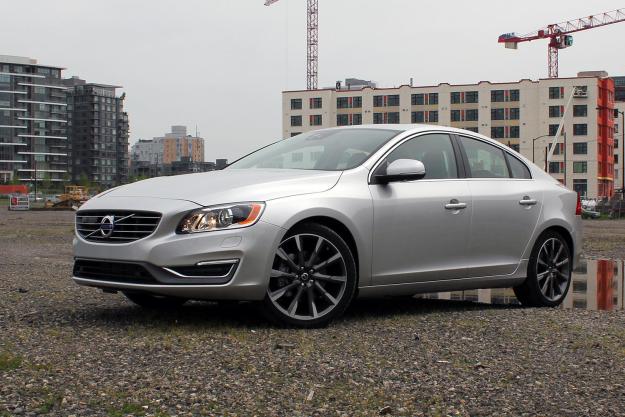 2015 Volvo S60 T6 Drive E front angle