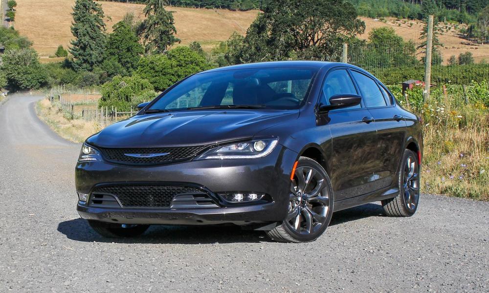 2015 chrysler 200s awd review front angle v2