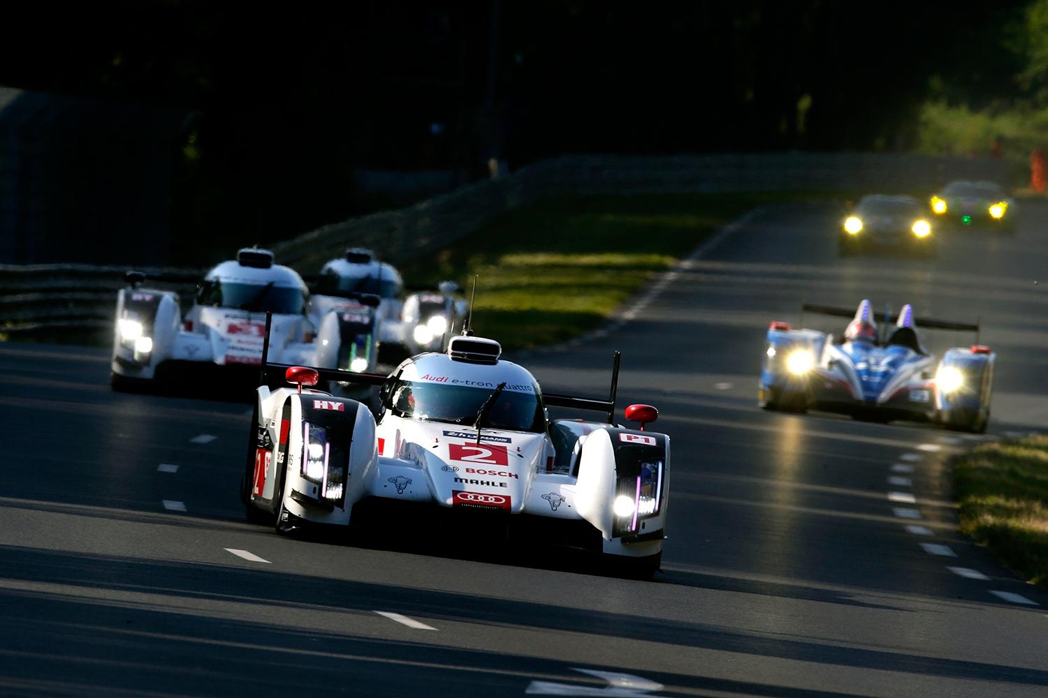 le mans tech audi r18 e tron quattro  2 sport team joest marcel f ssler andr lotterer beno t tr luyer 140614 4073