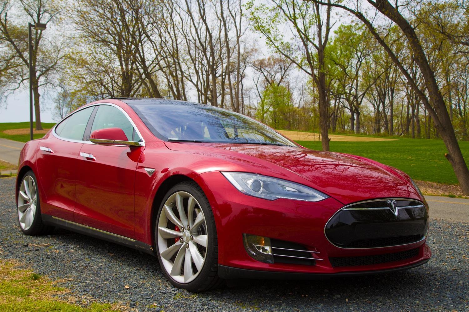 Tesla Model S 1