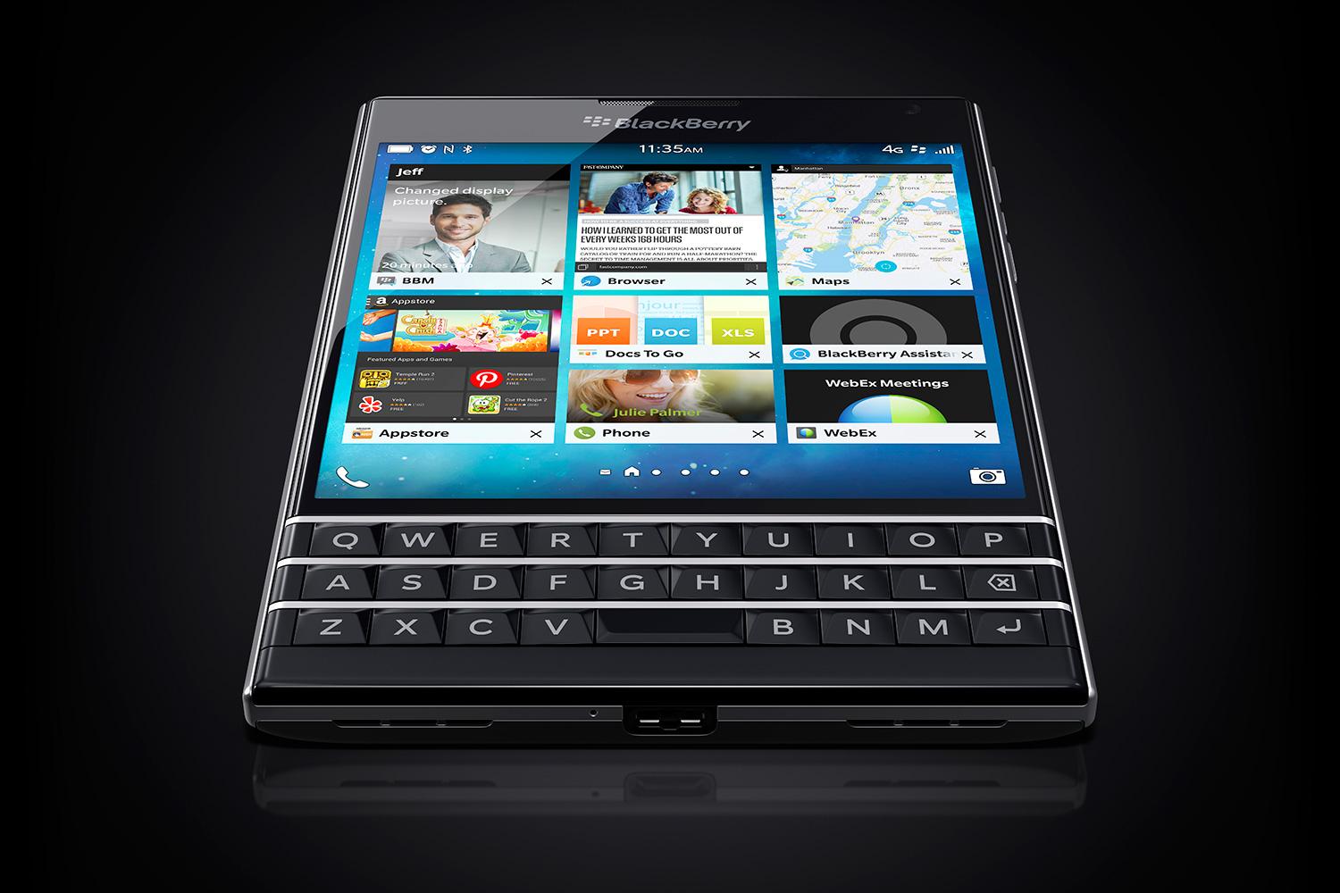 BlackBerry Passport black lean