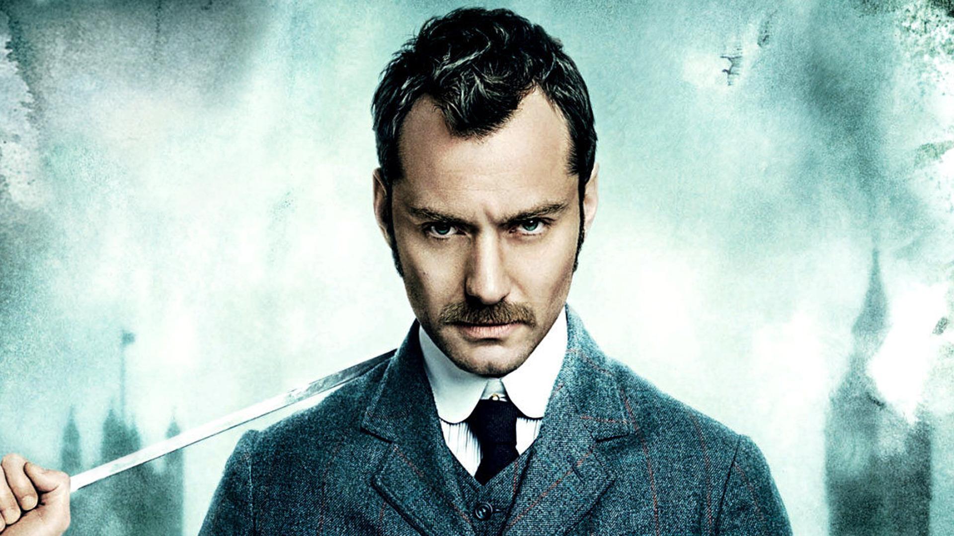 jude law takes villain role big screen king arthur saga sherlock holmes