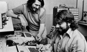 apples garage inception story overblown myth co founder says apple steve jobs wozniak