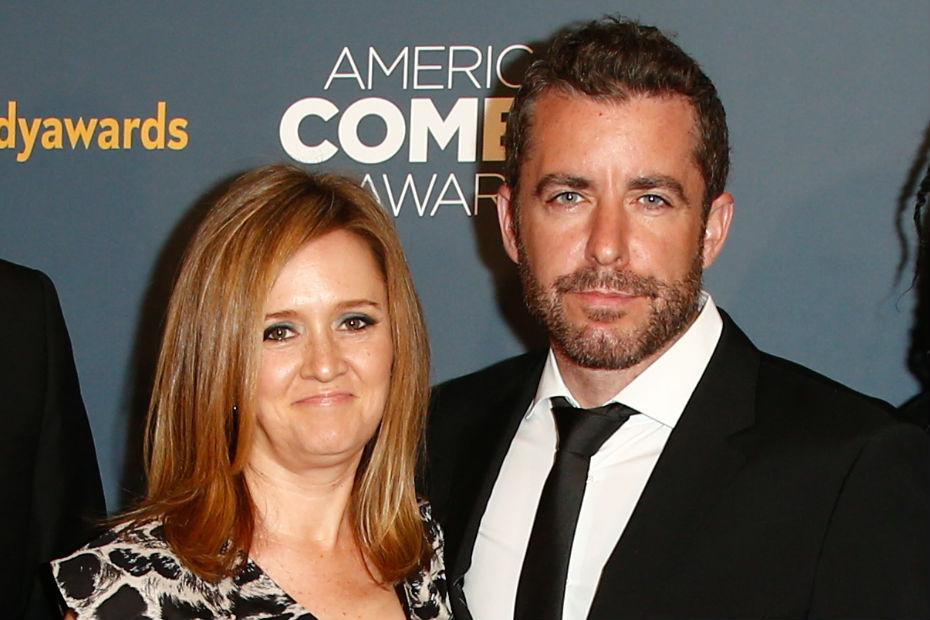 daily show correspondents jason jones samantha bee new tbs series