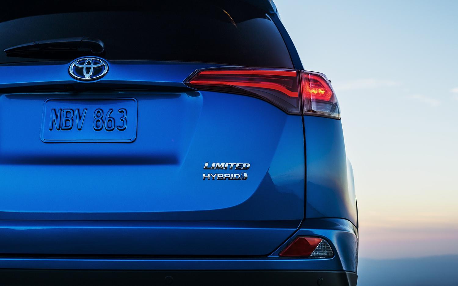 2016 Toyota RAV4 Hybrid teaser