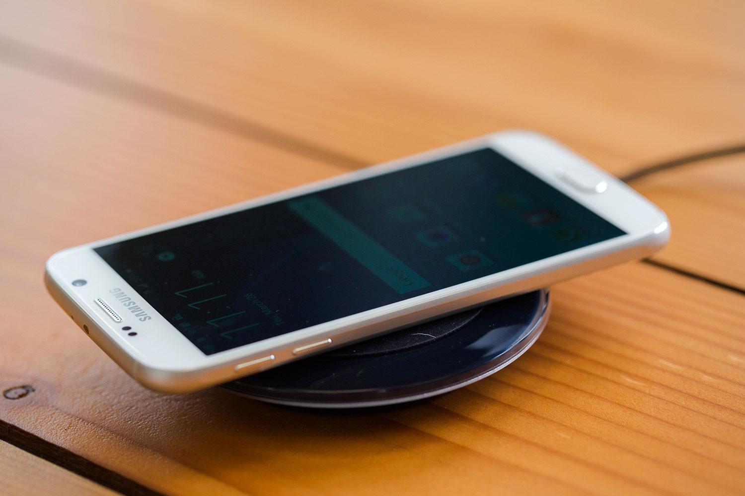 Samsung Galaxy S6 Edge induction dock