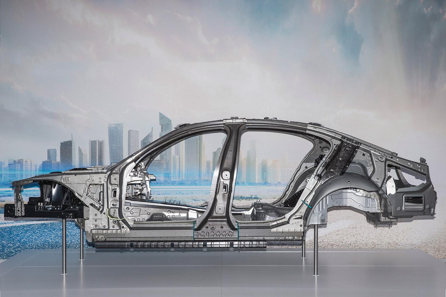 2016 bmw 7 series tech pictures specs news carbon core p90179331