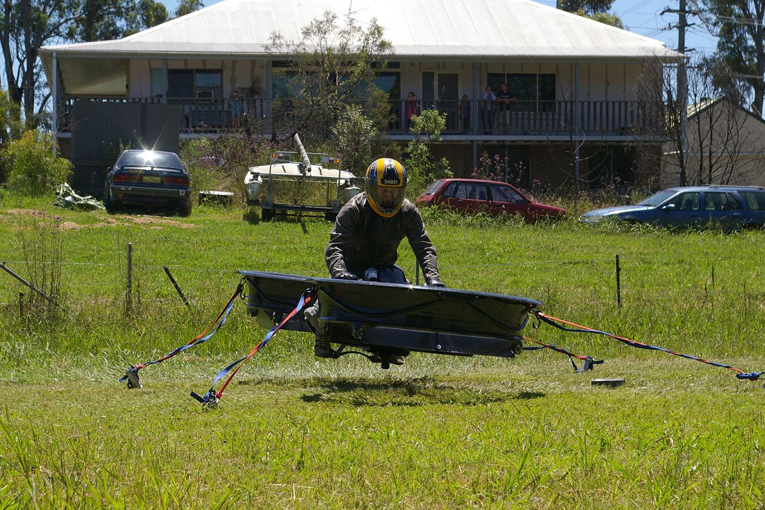 www digitaltrends comcool techu s department of defense soldiers flying hoverbikes hoverbike kickstarter chris malloy 6