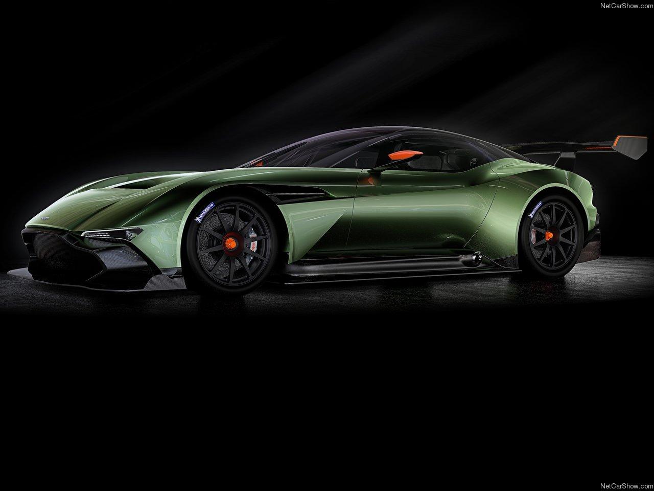 Aston_Martin-Vulcan 2016