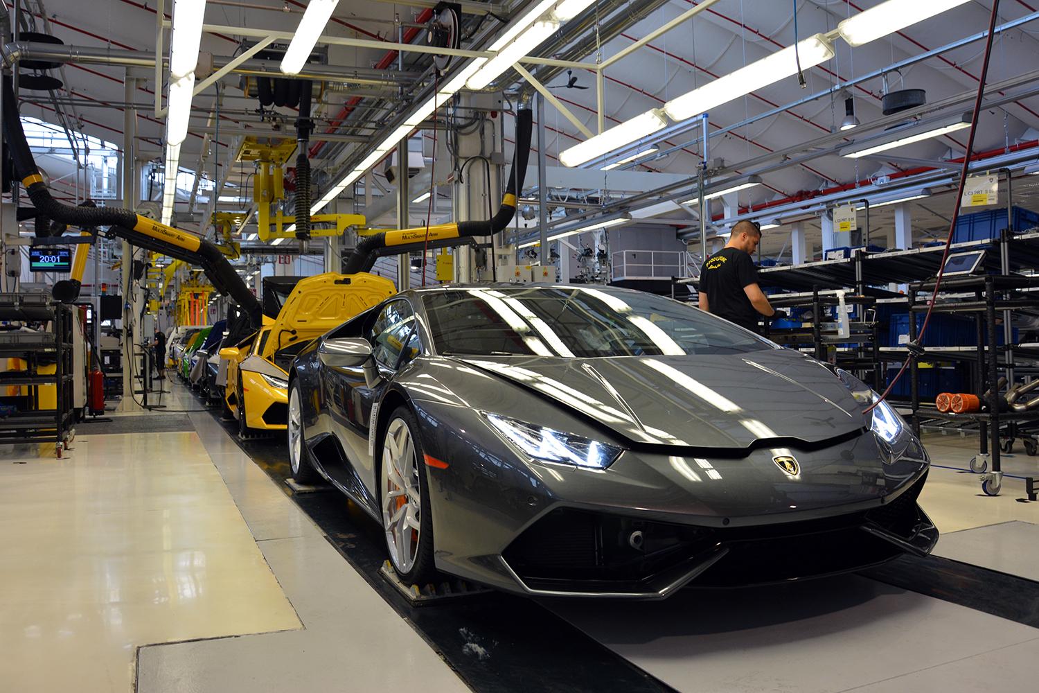 lamborghini factory tour pictures production process 0980