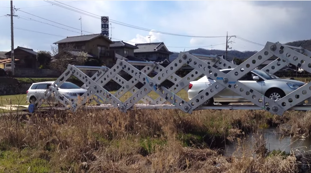 origami inspired mobile bridge could save lives screen shot 2015 07 28 at 9 26 pm