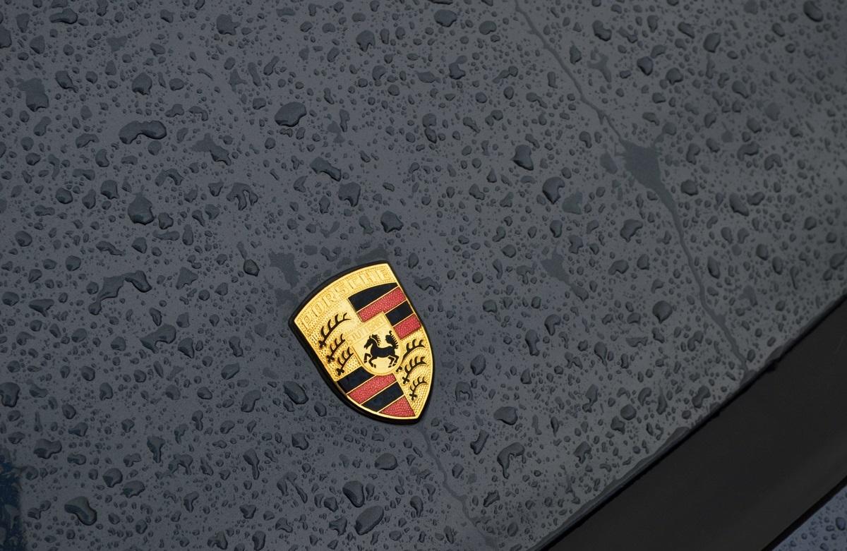 Porsche logo