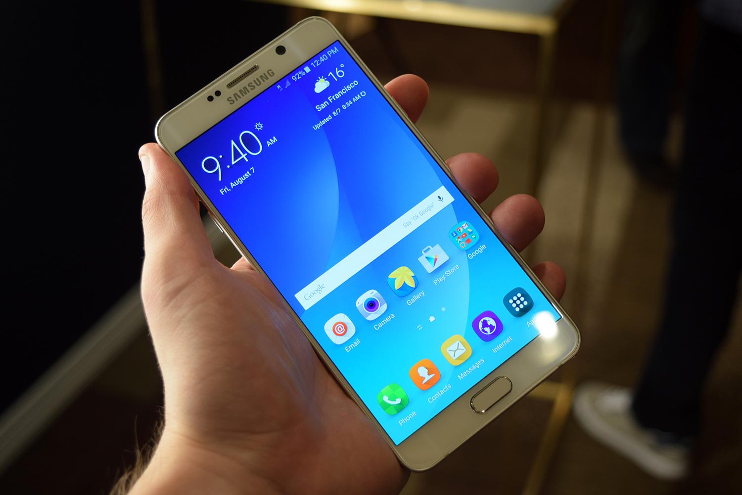 Galaxy Note 5 front angle