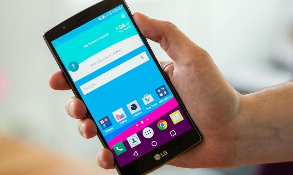 lg g4 in hand 1500x1000