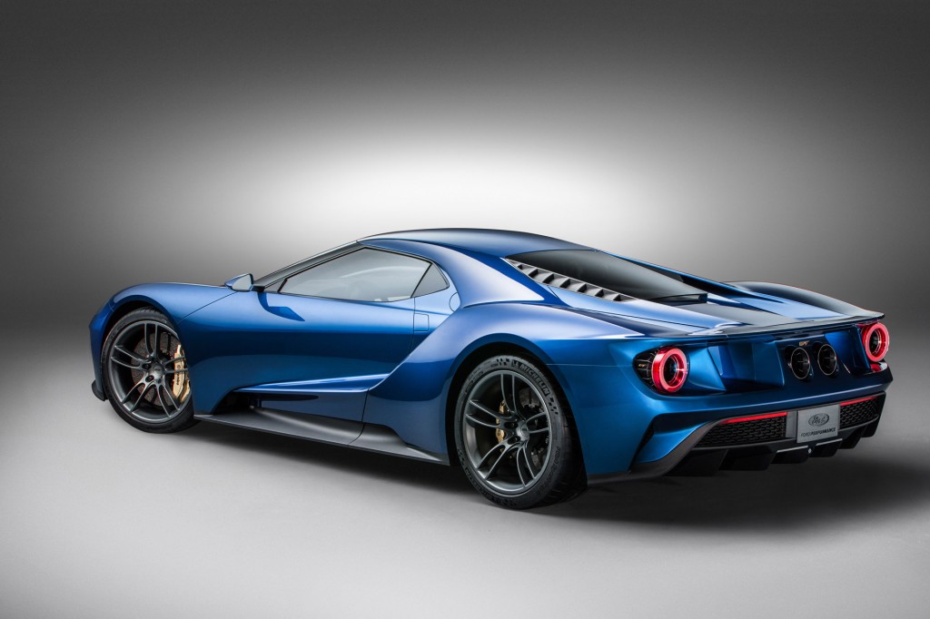 2017-ford-gt-rear angle