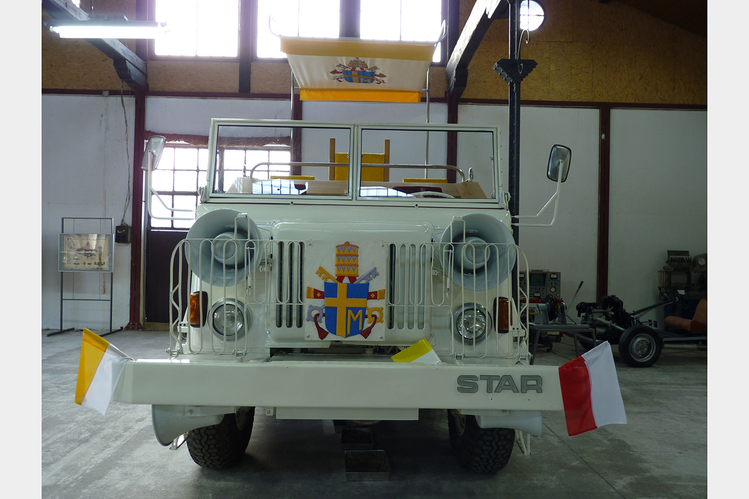 10 sweet popemobiles that will make you wish held the keys of heaven fsc star 660  1979 4