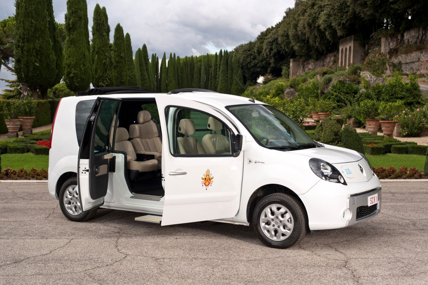 10 sweet popemobiles that will make you wish held the keys of heaven renaultgroup 33266 global en