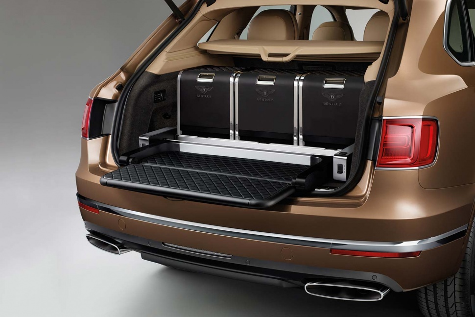 the top 10 best cars from frankfurt motor show bentley bentayga event seat and hampers 970x647 c