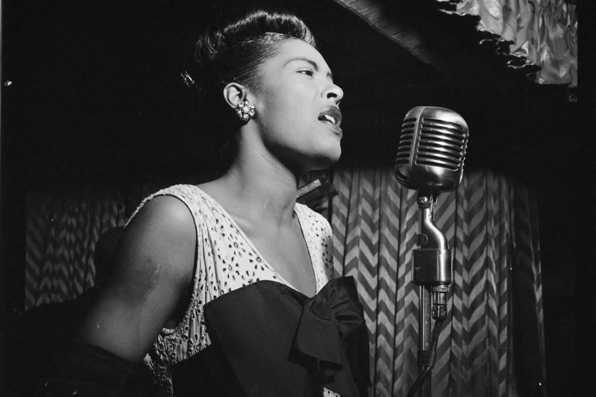 billie holiday returns to nycs apollo theater as a hologram