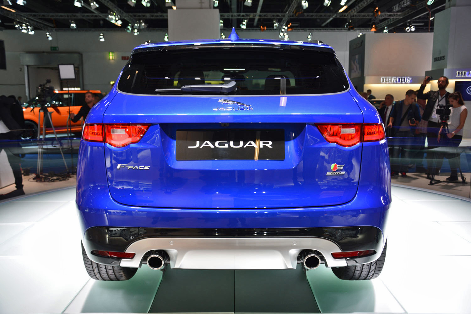 jaguar f pace global debut video pictures specs news frankfurt 7