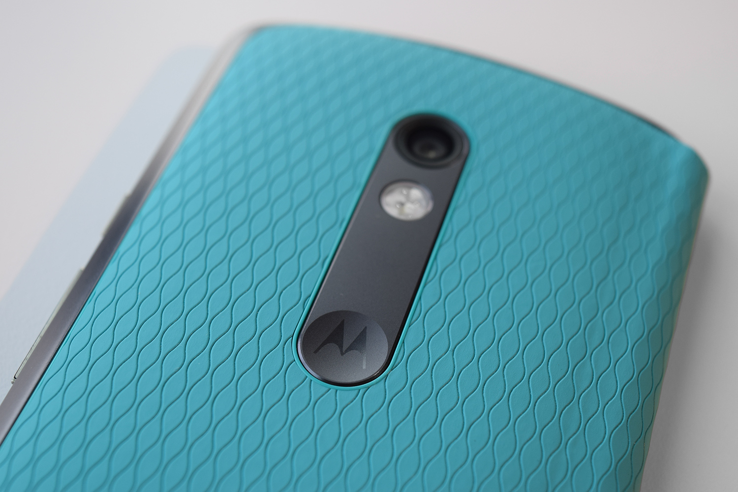 verizon droid turbo 2 maxx news motorola